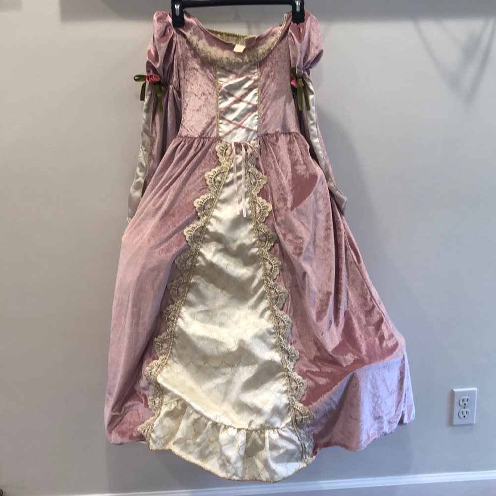 Dress up dress